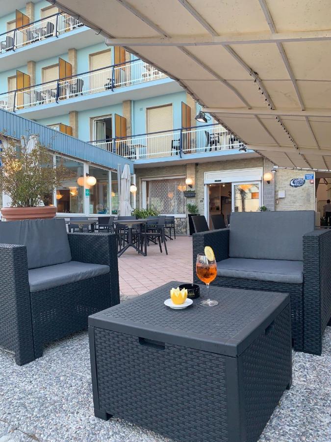 Hotel Svizzera Arma di Taggia Zewnętrze zdjęcie