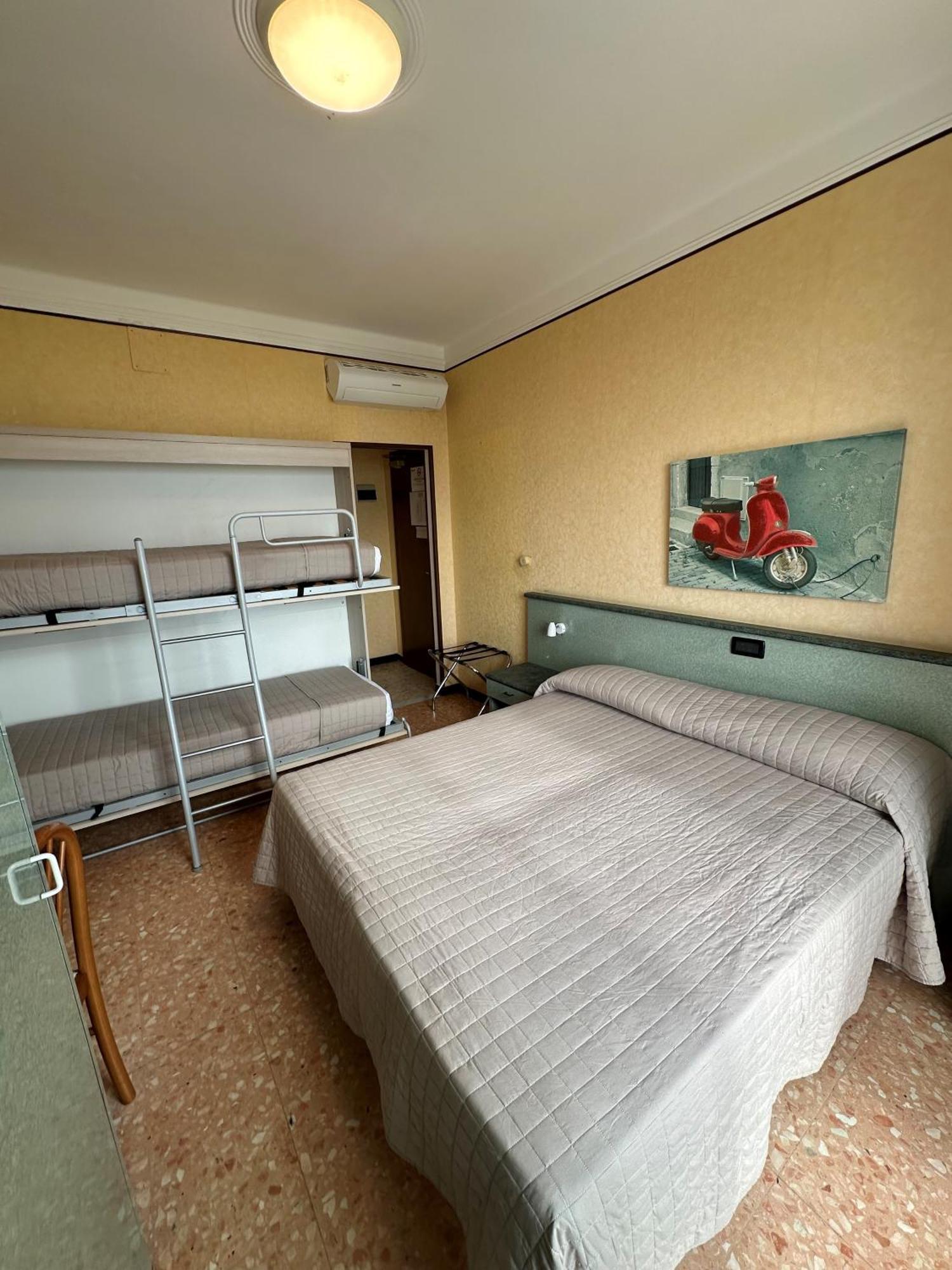 Hotel Svizzera Arma di Taggia Zewnętrze zdjęcie