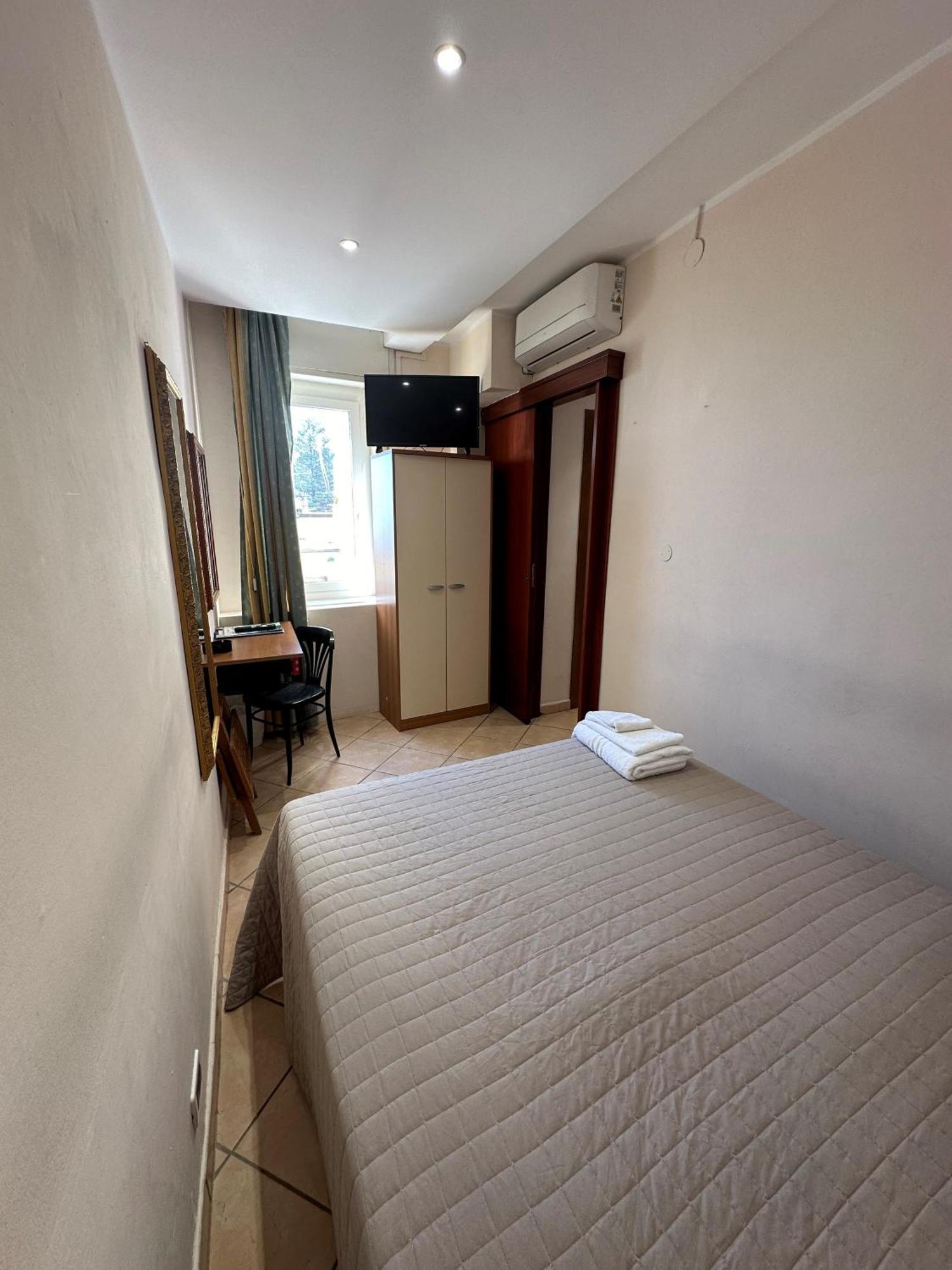 Hotel Svizzera Arma di Taggia Zewnętrze zdjęcie